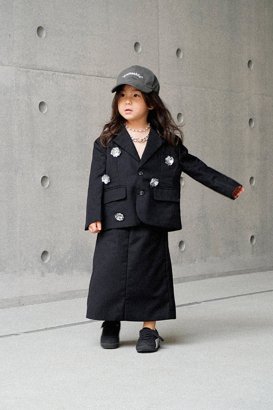 Black Blazer and Maxi Skirt Set (+ 5x Flower pins)